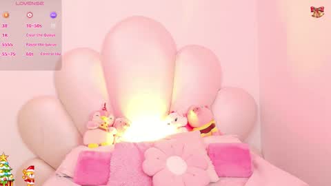 Snapshot of zoewillian chatting on December 14, 4:29 am zoewillian online show from December 14, 4:29 am