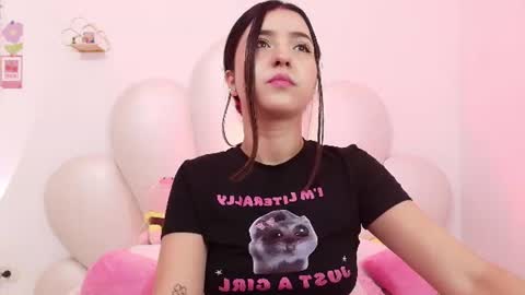 Snapshot of zoewillian chatting on July 23, 1:58 am zoewillian online show from July 23, 1:58 am