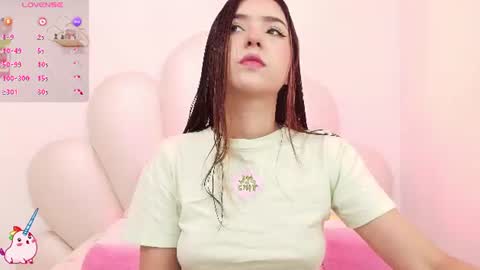 Snapshot of zoewillian chatting on July 31, 10:31 pm zoewillian online show from July 31, 10:31 pm