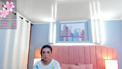 Snapshot of zoey_cute_ chatting on February 16, 9:15 am Valeria online show from February 16, 9:15 am