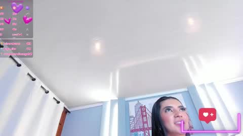 Snapshot of zoey_cute_ chatting on February 21, 9:24 am Valeria online show from February 21, 9:24 am