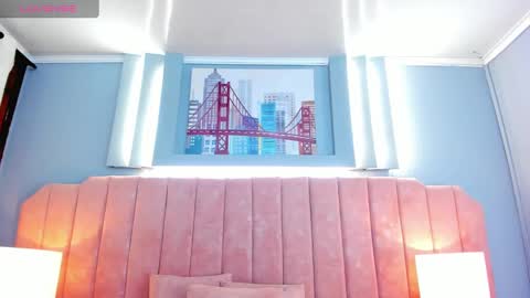 Snapshot of zoey_cute_ chatting on March 4, 3:11 am Valeria online show from March 4, 3:11 am