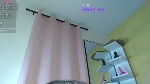 zoey fox  online show from January 28, 5:00 am