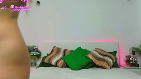 Zoey online show from April 1, 1:41 pm