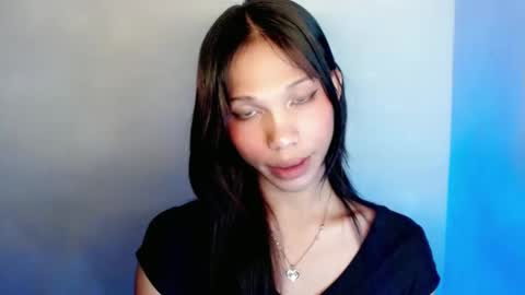 Snapshot of zoeygorgeous19 chatting on April 28, 7:35 am zoey online show from April 28, 7:35 am