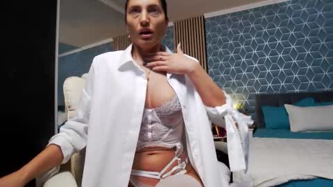 Snapshot of zoeylarkens chatting on November 16, 6:57 pm Zoey online show from November 16, 6:57 pm