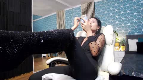 Snapshot of zoeylarkens chatting on November 26, 10:00 pm Zoey online show from November 26, 10:00 pm