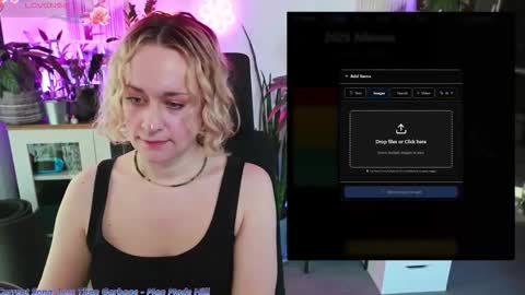 Zoey Ryan online show from January 18, 6:44 pm