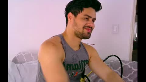 Snapshot of zohan_haidar chatting on June 21, 8:44 pm ZohanMohamed online show from June 21, 8:44 pm