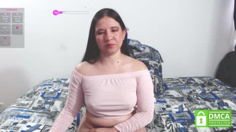 Snapshot of zohe_ chatting on January 22, 12:17 pm zohe online show from January 22, 12:17 pm
