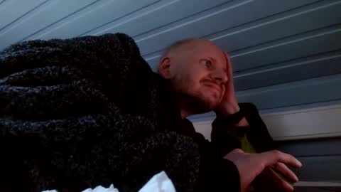 Snapshot of zolexthomas chatting on December 20, 2:49 pm zolexthomas online show from December 20, 2:49 pm