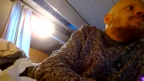 Snapshot of zolexthomas chatting on January 19, 3:53 pm zolexthomas online show from January 19, 3:53 pm