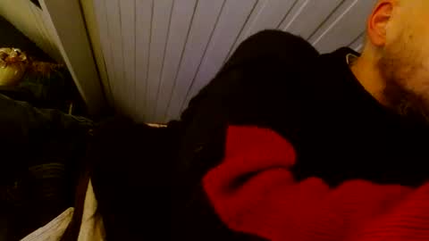 Snapshot of zolexthomas chatting on February 12, 7:24 pm zolexthomas online show from February 12, 7:24 pm