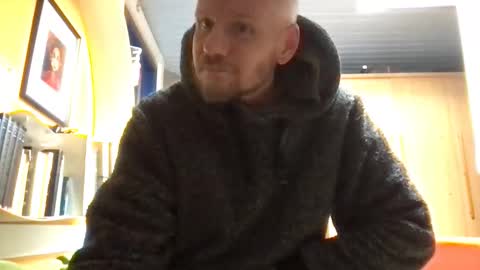 Snapshot of zolexthomas chatting on November 1, 1:46 pm zolexthomas online show from November 1, 1:46 pm