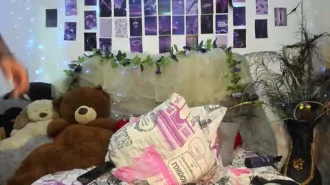 Snapshot of zoren333 chatting on January 7, 12:57 am ZOREN online show from January 7, 12:57 am