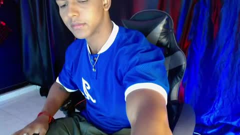 Zoriel online show from June 7, 6:22 pm