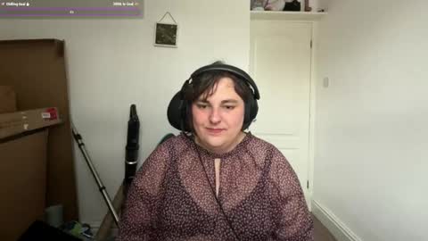 Snapshot of zosiablooms chatting on June 4, 10:43 am Zosia Blooms online show from June 4, 10:43 am