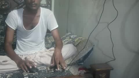 Snapshot of zoyakhan803 chatting on September 19, 12:34 am zoyakhan803 online show from September 19, 12:34 am