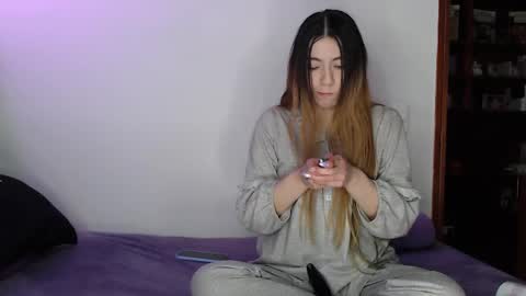 zpzphot online show from November 15, 8:16 pm