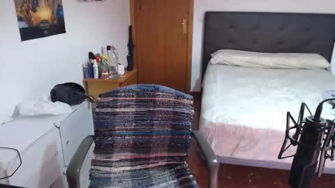 Snapshot of zuheyla26 chatting on October 27, 12:09 pm Zuheyla online show from October 27, 12:09 pm