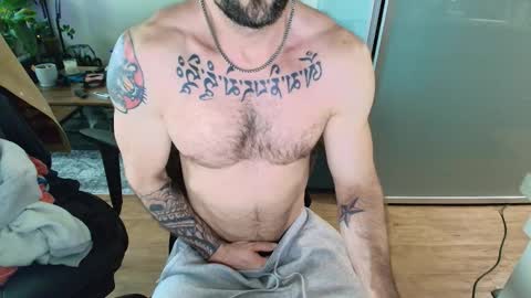 Snapshot of zuko_zen69 chatting on March 8, 4:22 pm Zuko online show from March 8, 4:22 pm