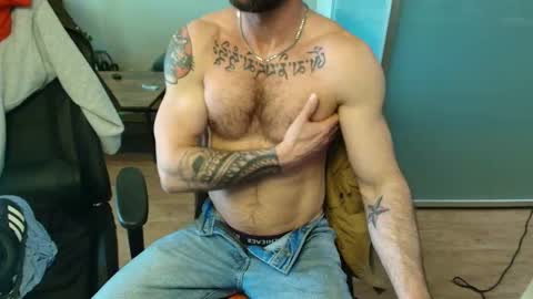 Snapshot of zuko_zen69 chatting on April 1, 11:57 pm Zuko online show from April 1, 11:57 pm