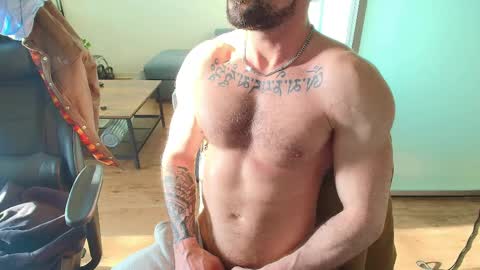 Snapshot of zuko_zen69 chatting on April 5, 2:47 pm Zuko online show from April 5, 2:47 pm