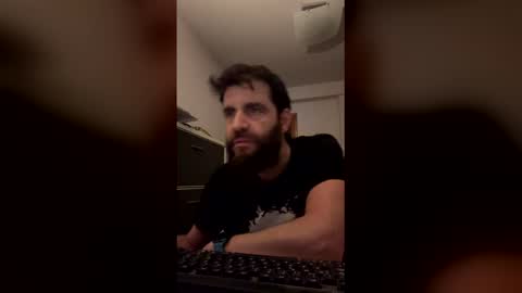 Snapshot of zurdineno chatting on February 14, 12:29 am zurdineno online show from February 14, 12:29 am