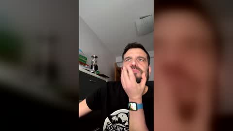 zurdineno online show from April 29, 10:41 am