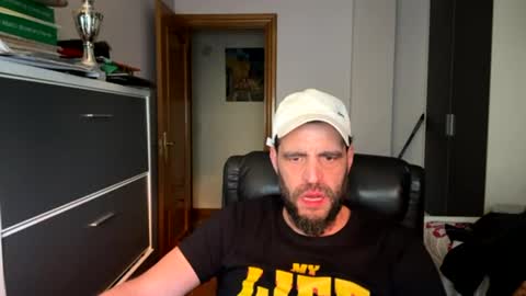 Snapshot of zurdineno chatting on June 25, 5:12 am zurdineno online show from June 25, 5:12 am