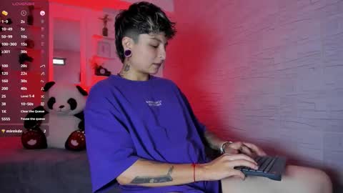 Snapshot of zuryramirez_ chatting on September 18, 8:00 pm Zury Ramirez online show from September 18, 8:00 pm