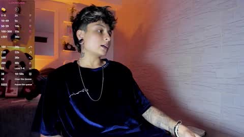 Snapshot of zuryramirez_ chatting on September 21, 8:32 pm Zury Ramirez online show from September 21, 8:32 pm