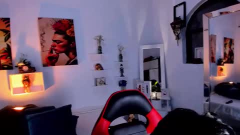 Zury Ramirez online show from December 15, 9:52 pm