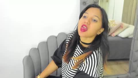 Im Zusan My schedule is from 1030pm to 430 am colombian time online show from April 21, 2:51 am