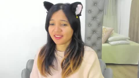 Snapshot of zusan_king_ chatting on May 5, 3:25 am Im Zusan My schedule is from 1030pm to 430 am colombian time online show from May 5, 3:25 am