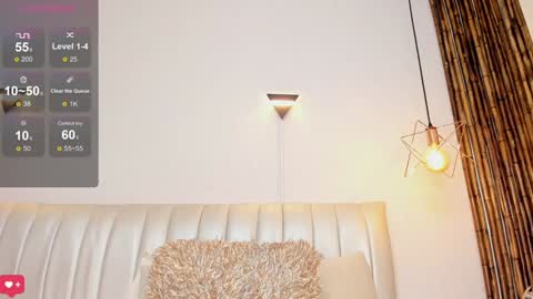 Snapshot of zuzu_sweet chatting on February 1, 10:23 pm Zara online show from February 1, 10:23 pm