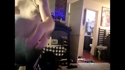 Snapshot of zx66_pyro chatting on September 27, 1:32 am zx66_pyro online show from September 27, 1:32 am