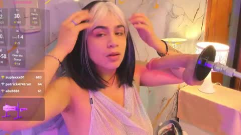 Snapshot of zyle_boobs_ chatting on September 21, 12:29 pm ZYLE online show from September 21, 12:29 pm