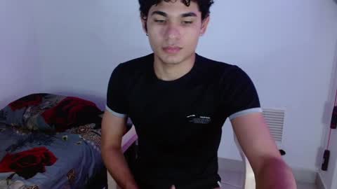 Snapshot of zyrosxk chatting on December 11, 5:00 am antonio felipe online show from December 11, 5:00 am