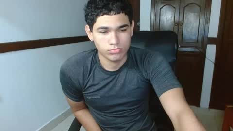 Snapshot of zyrosxk chatting on October 5, 6:45 am antonio felipe online show from October 5, 6:45 am