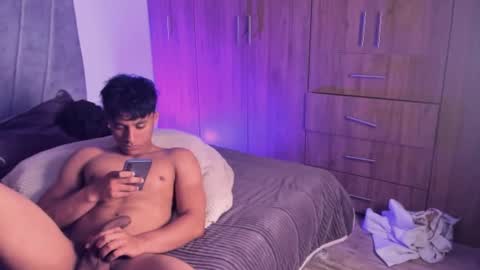 zyzz_1812 online show from September 12, 11:04 pm