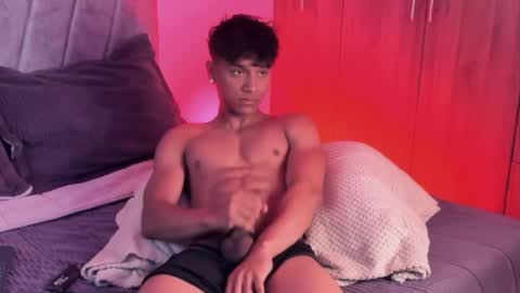 zyzz_1812 online show from October 1, 6:03 pm