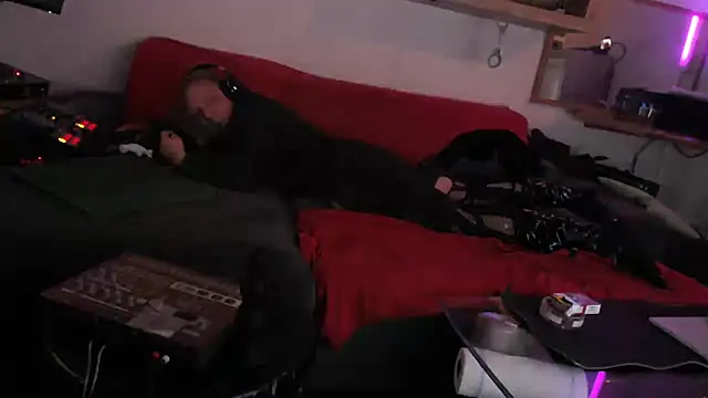 davidgntxxxxx online show from March 21, 7:35 am