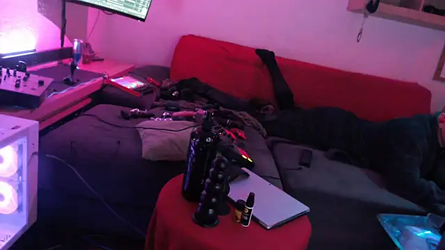 davidgntxxxxx online show from March 27, 5:45 pm