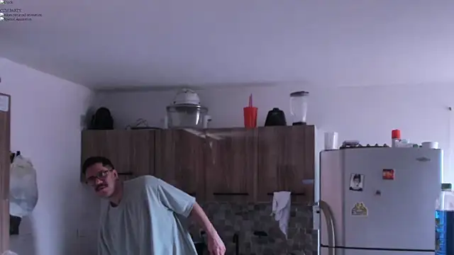 Snapshot of AndyHepburn chatting on November 20, 4:07 pm AndyHepburn online show from November 20, 4:07 pm