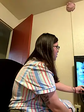 LacieStar online show from December 4, 1:53 pm