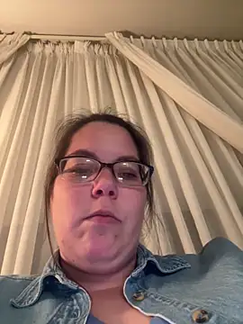 LacieStar online show from December 9, 10:30 pm