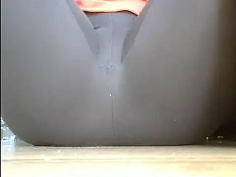 Snapshot of Squirtlady38 chatting on February 7, 9:26 am Squirtlady38 online show from February 7, 9:26 am