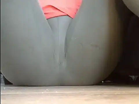 Snapshot of Squirtlady38 chatting on February 20, 1:08 pm Squirtlady38 online show from February 20, 1:08 pm