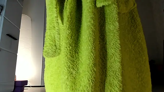 Snapshot of angelmommu chatting on March 7, 7:19 am angelmommu online show from March 7, 7:19 am